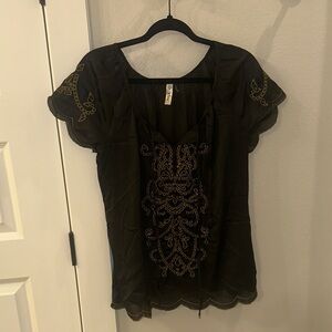 VGUC Size L Large Women’s Elegant Black Gold Embroidered Scallop Blouse Tunic